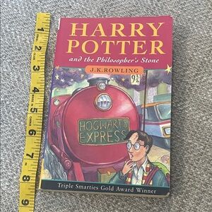 📕 Harry Potter and the Philosopher’s Stone | Bloomsbury UK Paperback